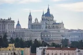 爱游戏-关于马德里竞技主帅点名批评懒惰球员，威胁开除的信息